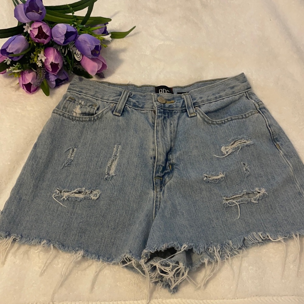 BEG urban outfitters Mom high rise shorts